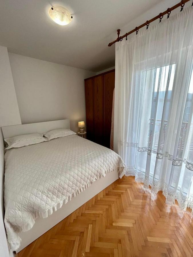 Apartament Green Valley Оміш Екстер'єр фото