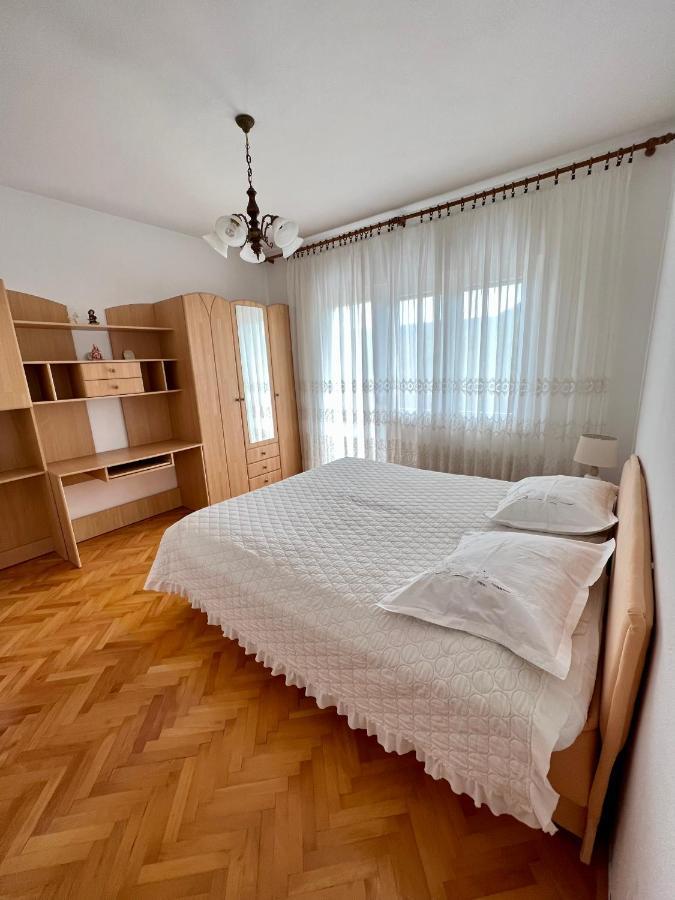 Apartament Green Valley Оміш Екстер'єр фото