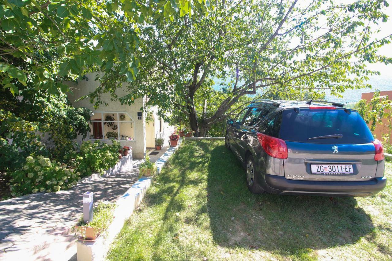 Apartament Green Valley Оміш Екстер'єр фото